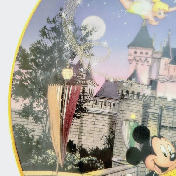 Disney's Sleeping Beauty Castle Anniversary Plate, Disneyland 1955-95 Tinkerbell - Picture 6 of 10